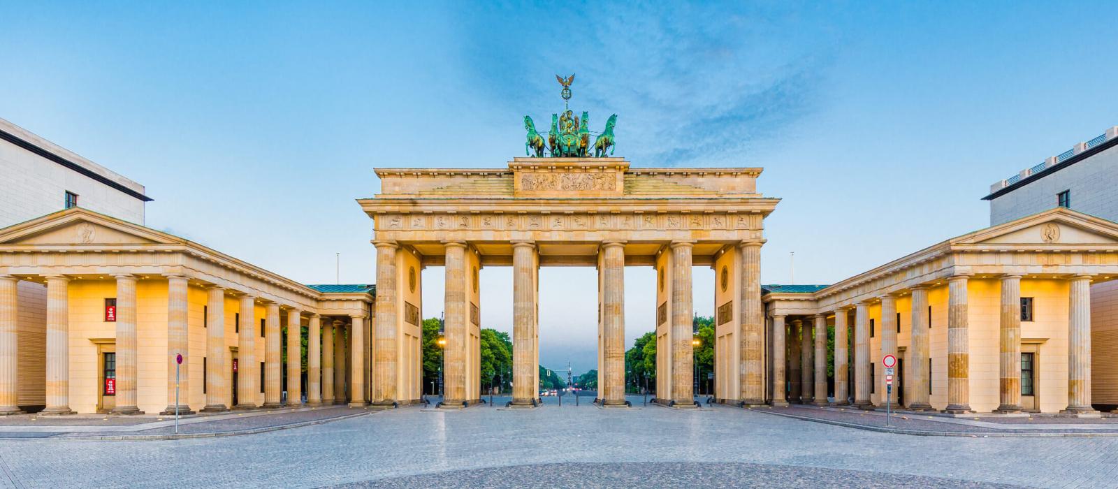 Brandenburg Gate panorama, Berlin, Germany